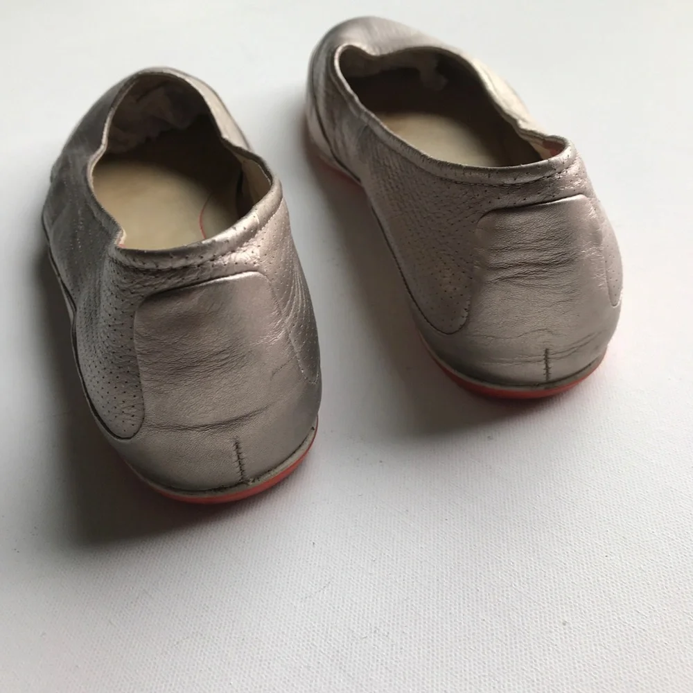 ecco Metallic Silver Flats Loafers Comfort Shoes - Picture 4 of 6